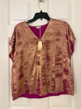 Gold sparkly top-NWT